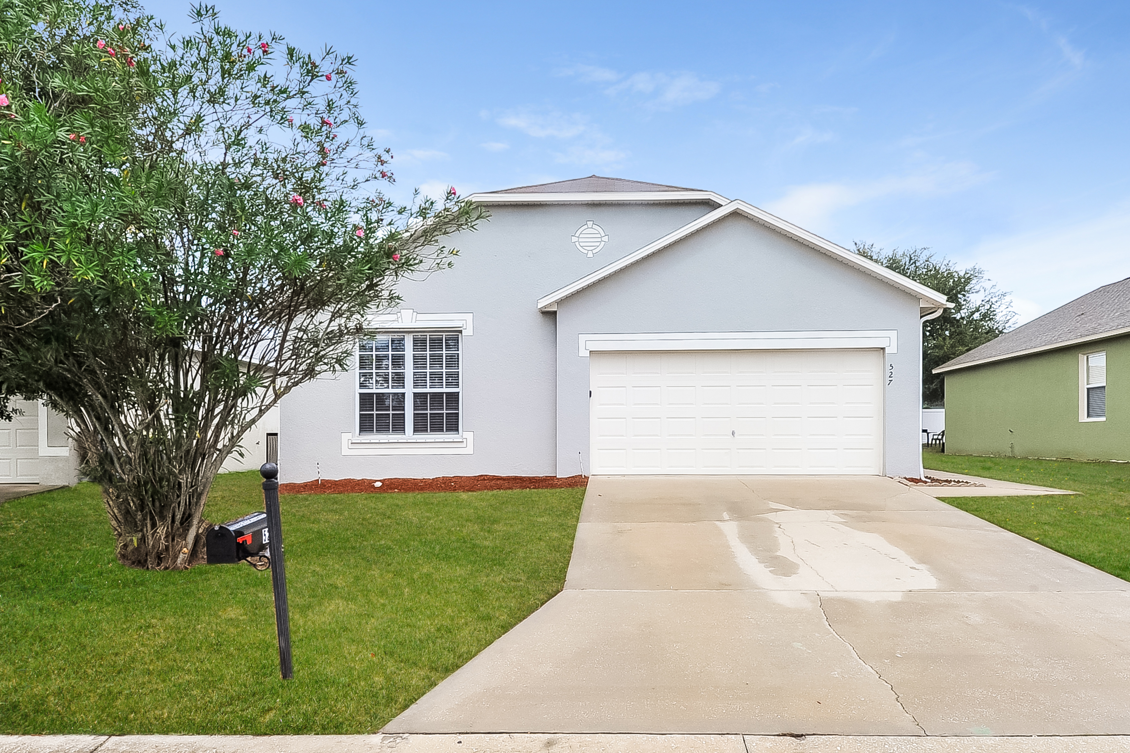 527 Madina Cir Davenport, FL 33837